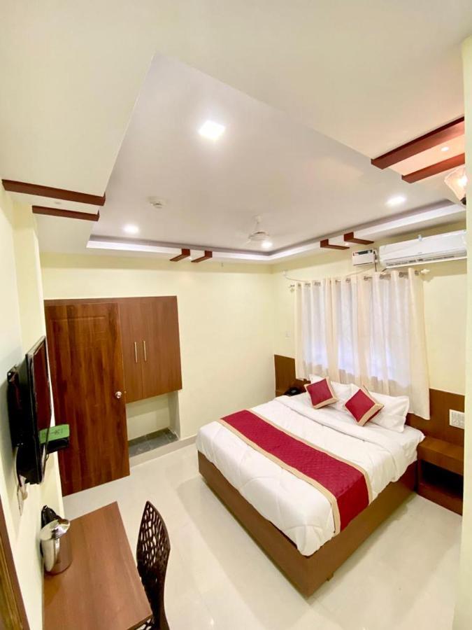 Prabhuvihar Residency Hotell Porvorim Exteriör bild